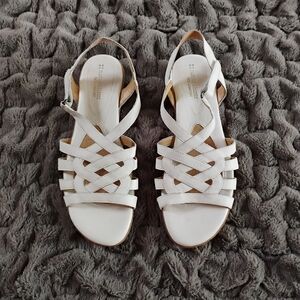 Naturalizer N5 Comfort White Sandals